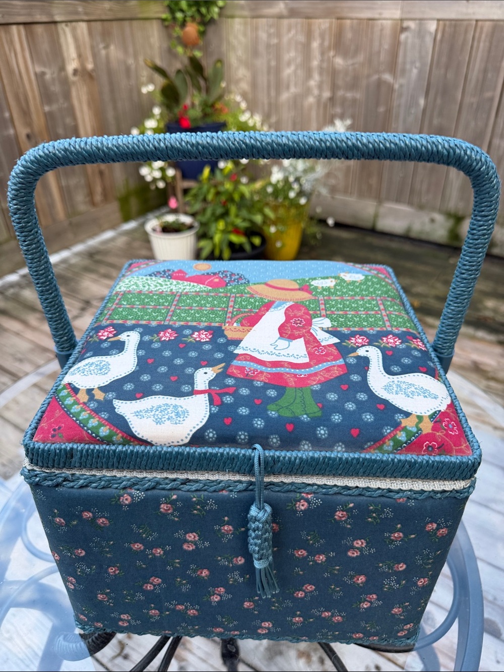 Blue Floral Country Sewing Basket with Geese Panel vintage, cottage core